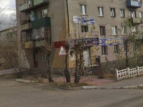 Установка защитной бронеплёнки на окна в Москве